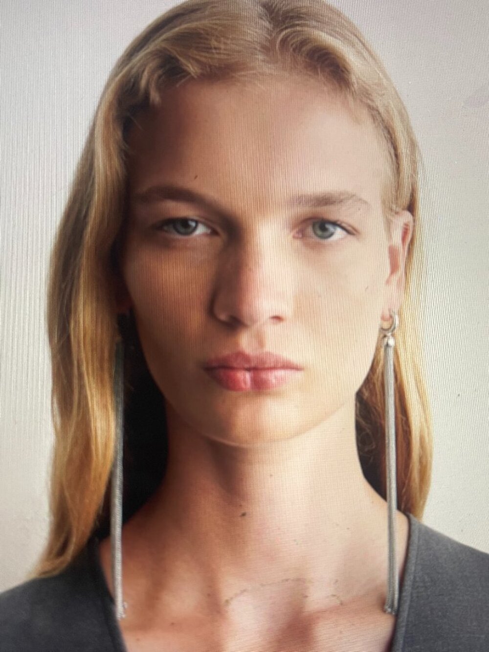 ELONGATED TASSELLED EARRINGS